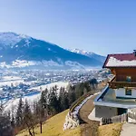 Unterrainhof ミッタージル